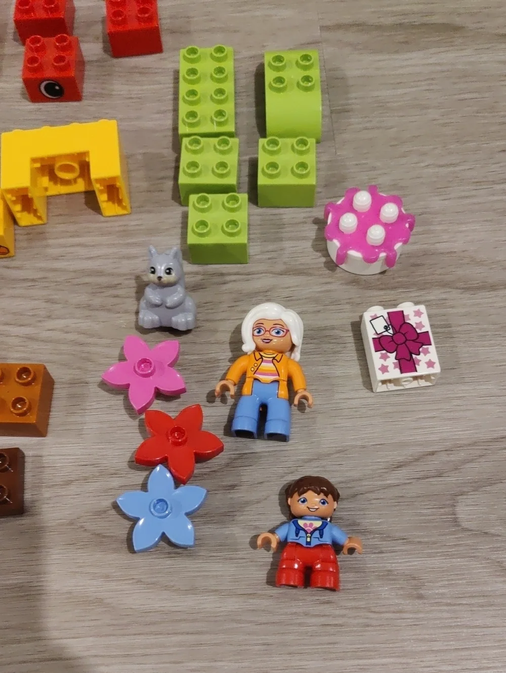 Lego Duplo Multicolor 44Pc assorted Blocks & Figures Green Storage Childrens Y2K